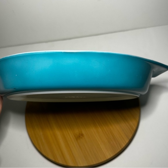 Vintage Pyrex Teal/Turquoise Blue Oval Casserole Dish 1 1/2 quart - Picture 7 of 16